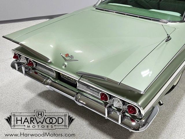 Chevrolet-Impala-1960-Coupe-11