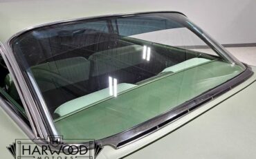 Chevrolet-Impala-1960-Coupe-23