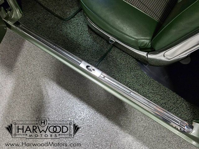 Chevrolet-Impala-1960-Coupe-37