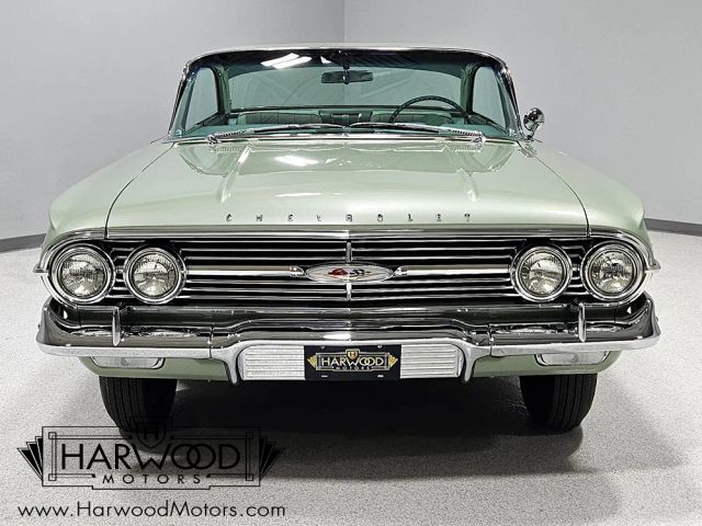 Chevrolet-Impala-1960-Coupe-8