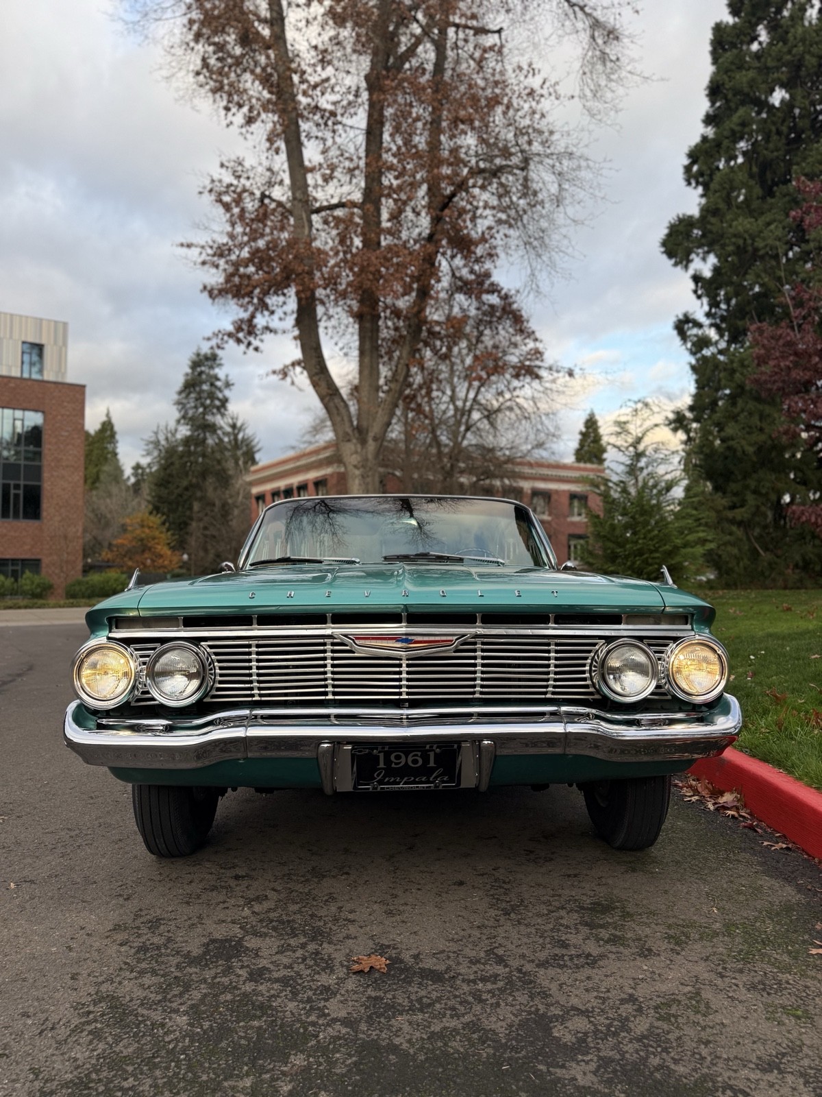 Chevrolet-Impala-1961-11