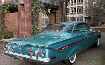 Chevrolet-Impala-1961-12