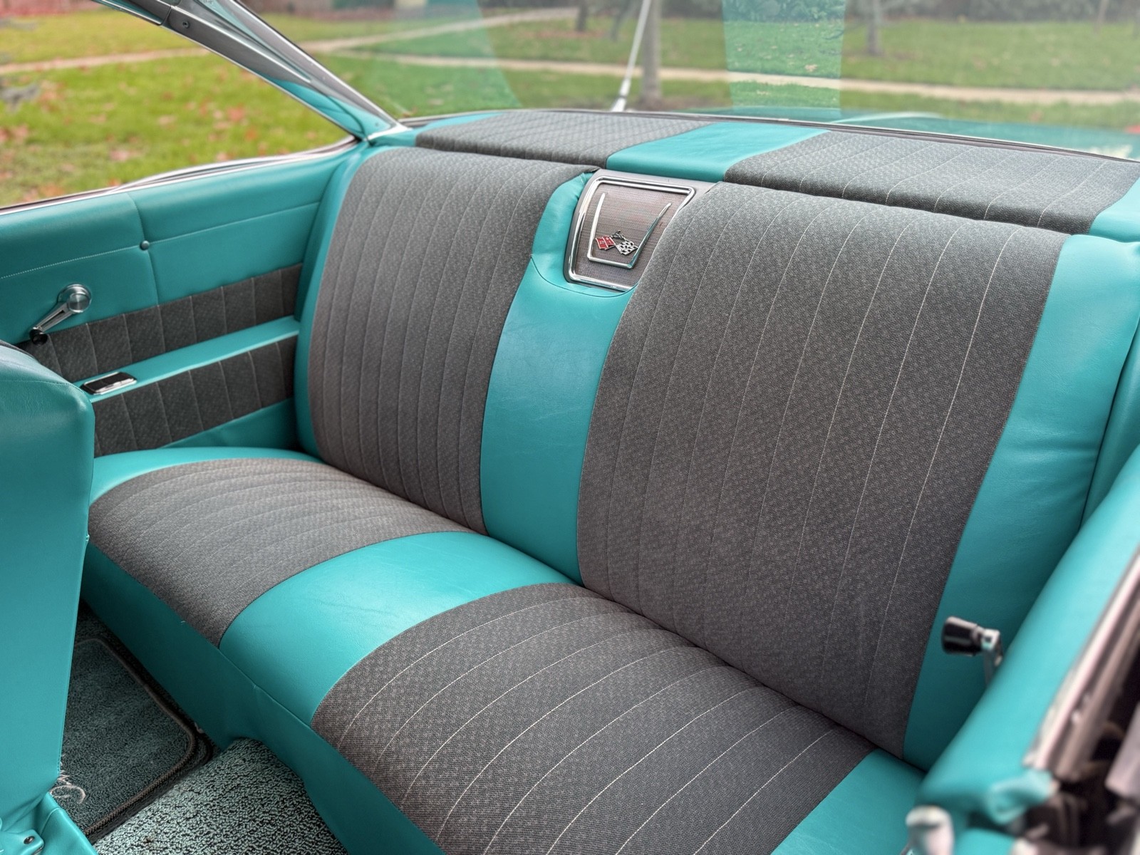 Chevrolet-Impala-1961-14