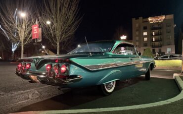 Chevrolet-Impala-1961-28