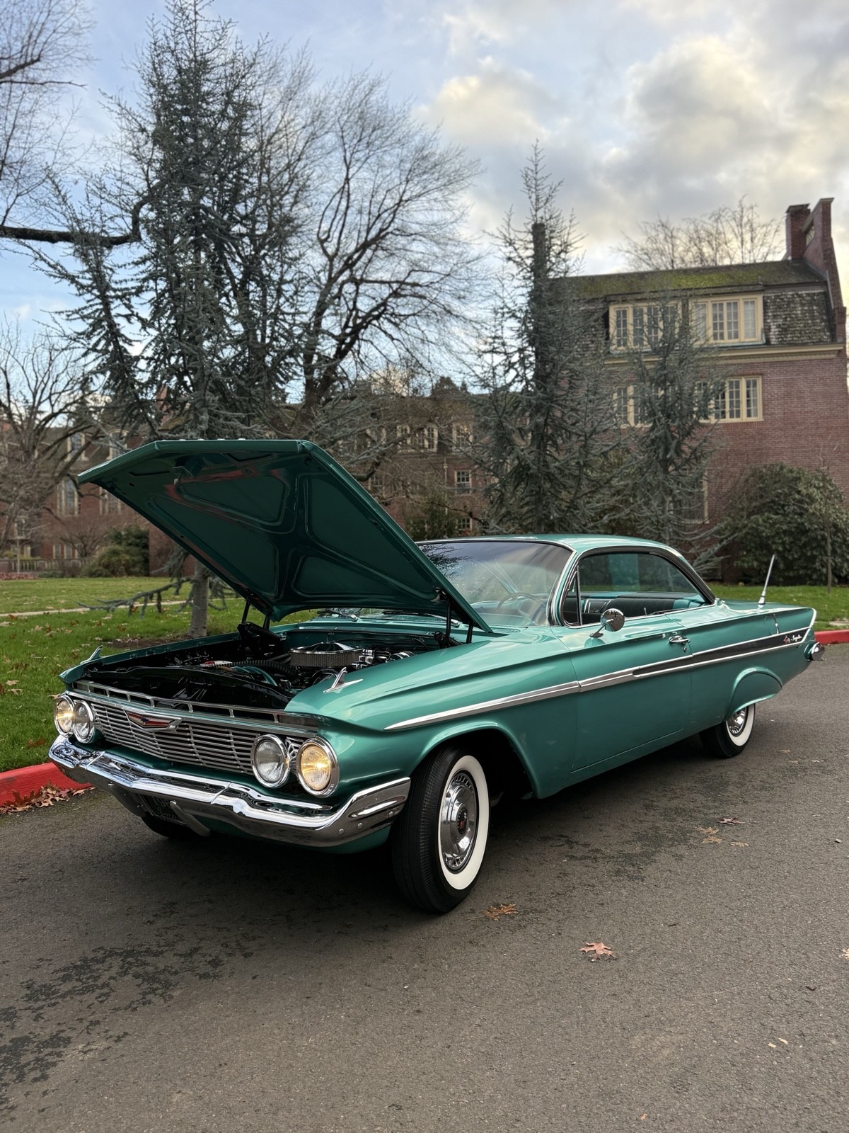 Chevrolet-Impala-1961-5