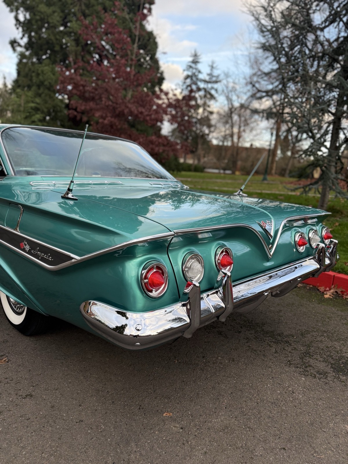 Chevrolet-Impala-1961-9