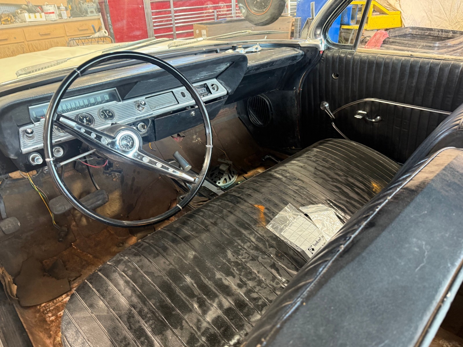 Chevrolet-Impala-1961-Coupe-13