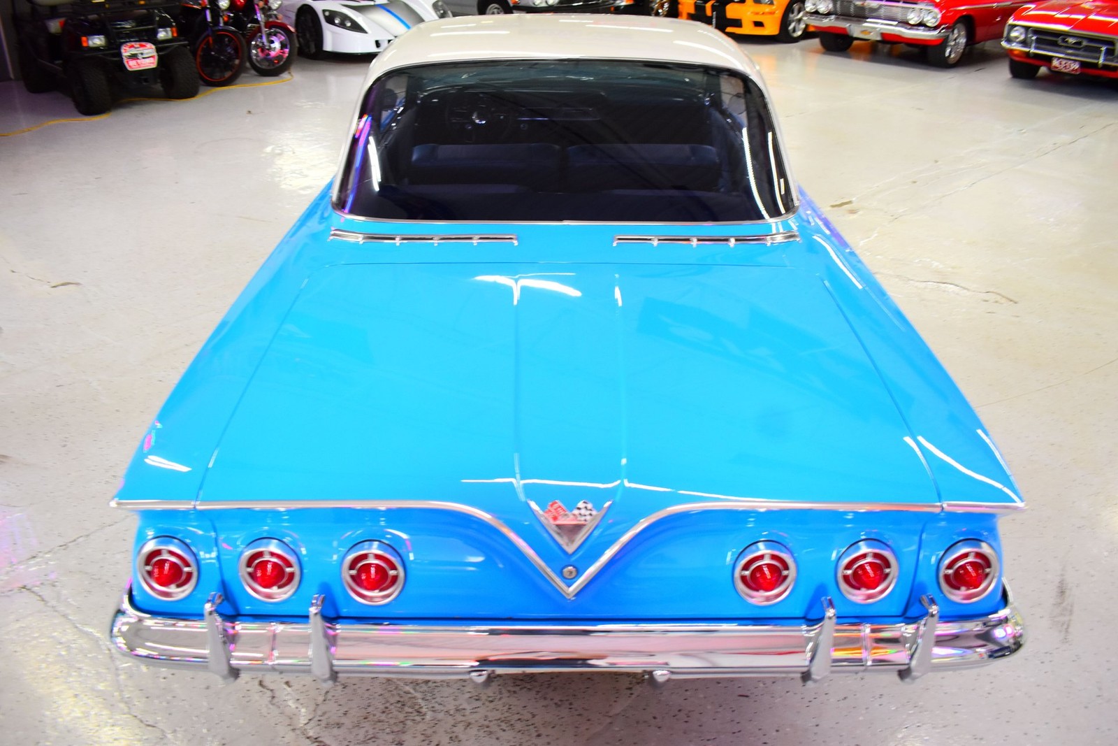 Chevrolet-Impala-1961-Coupe-14