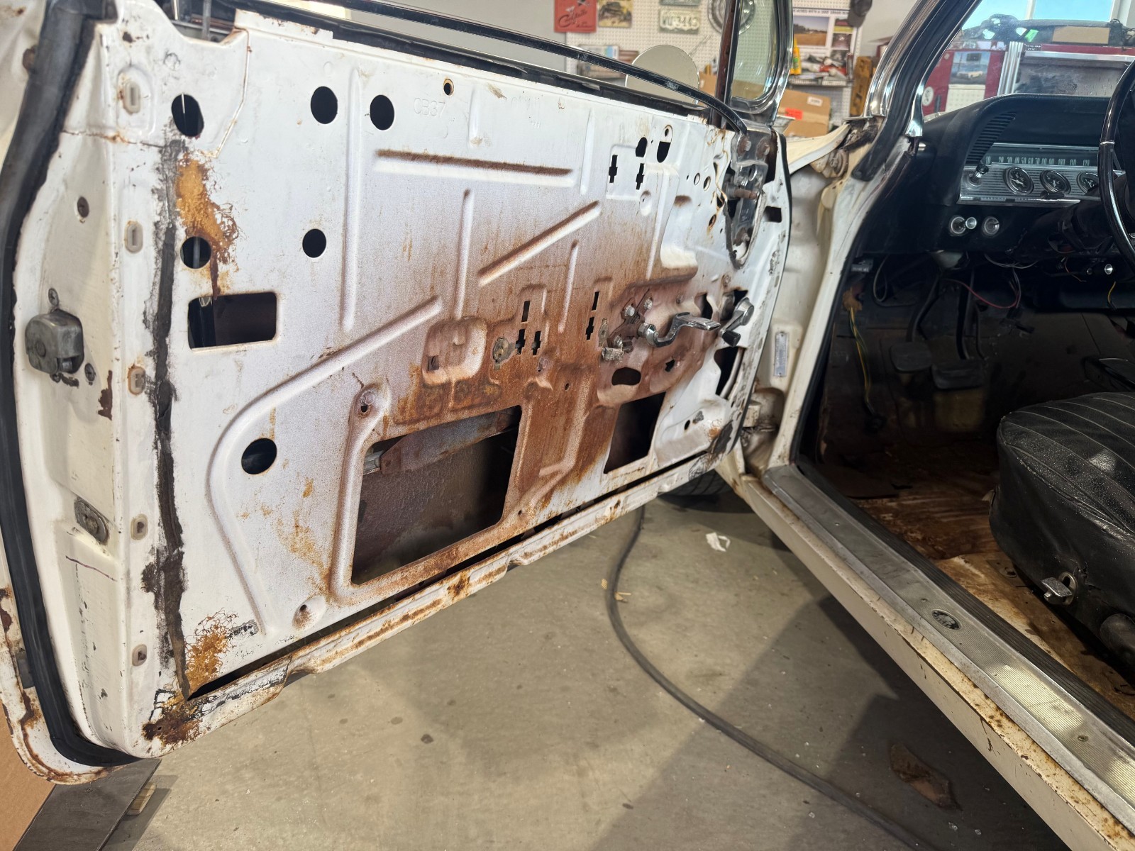 Chevrolet-Impala-1961-Coupe-15