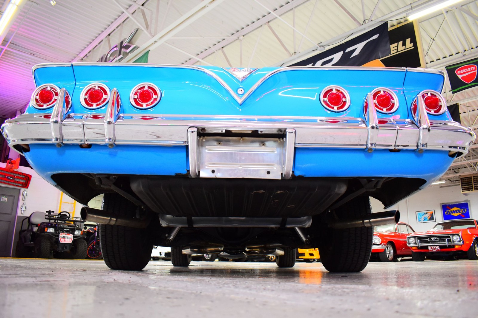 Chevrolet-Impala-1961-Coupe-15