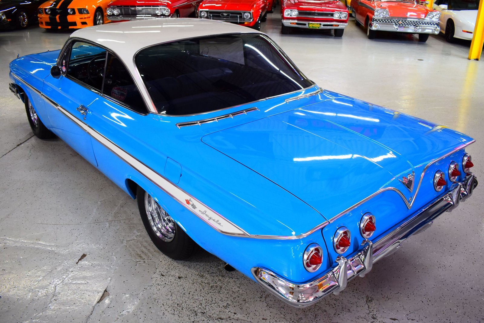 Chevrolet-Impala-1961-Coupe-17