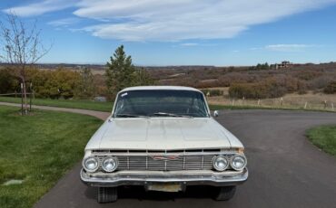 Chevrolet-Impala-1961-Coupe-3
