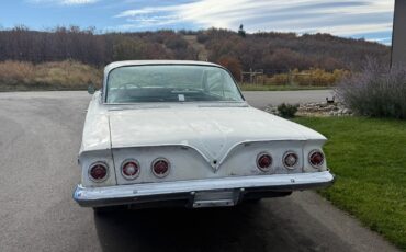 Chevrolet-Impala-1961-Coupe-4
