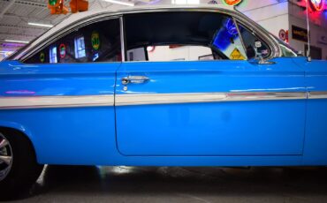 Chevrolet-Impala-1961-Coupe-8