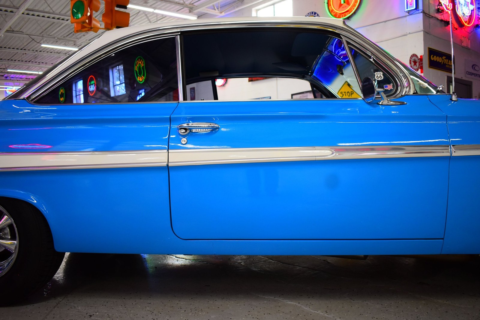 Chevrolet-Impala-1961-Coupe-8