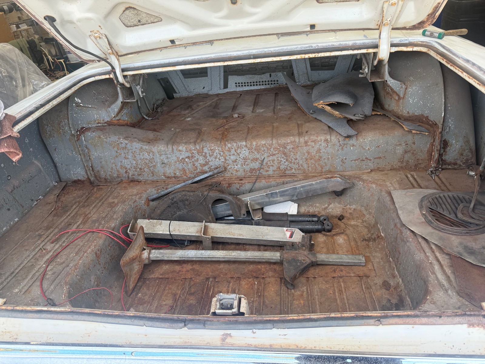 Chevrolet-Impala-1961-Coupe-9