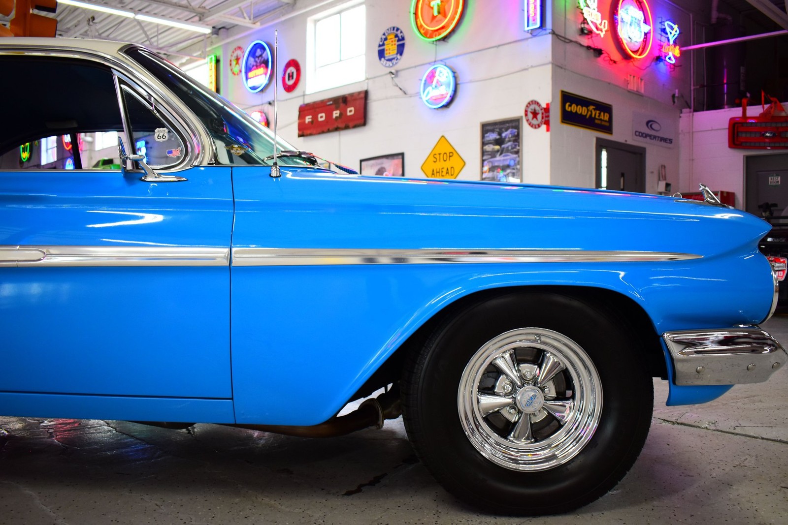 Chevrolet-Impala-1961-Coupe-9