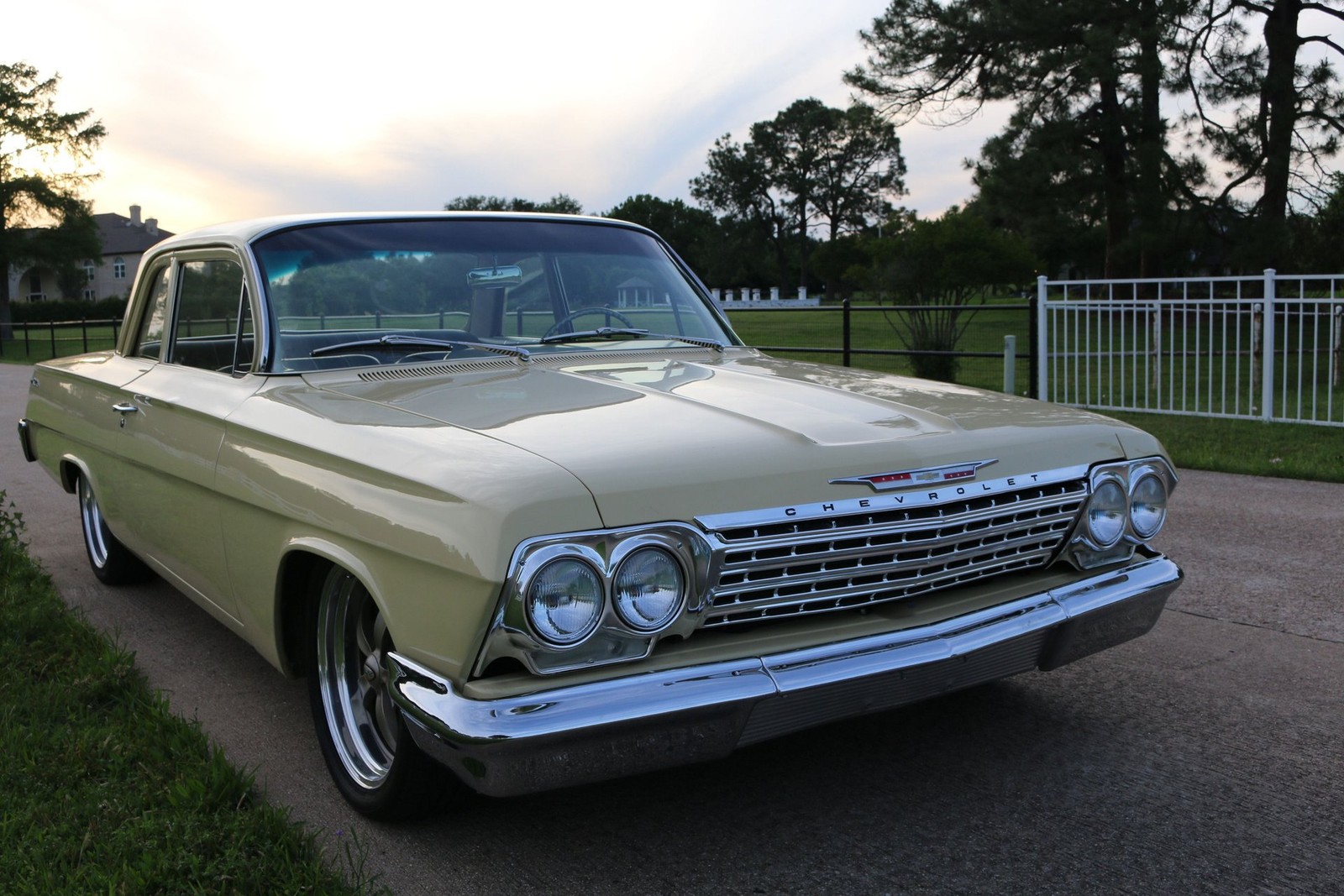 Chevrolet-Impala-1962-3