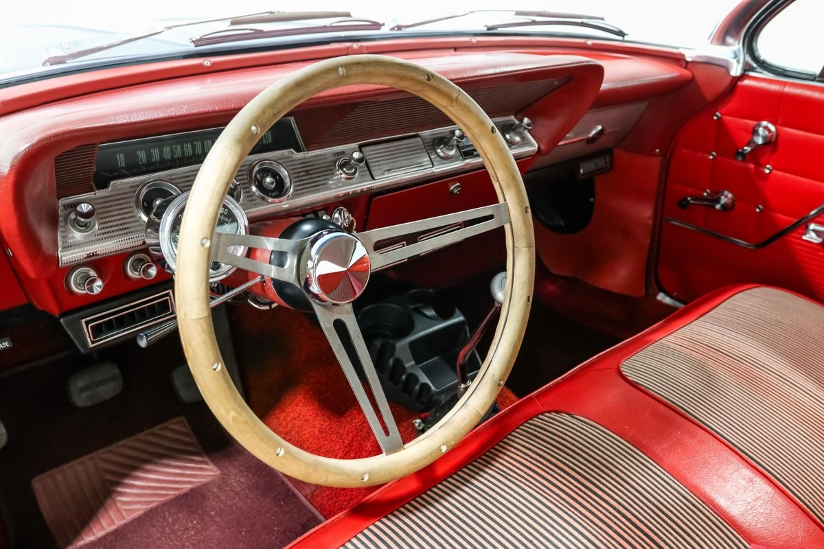 Chevrolet-Impala-1962-Coupe-13