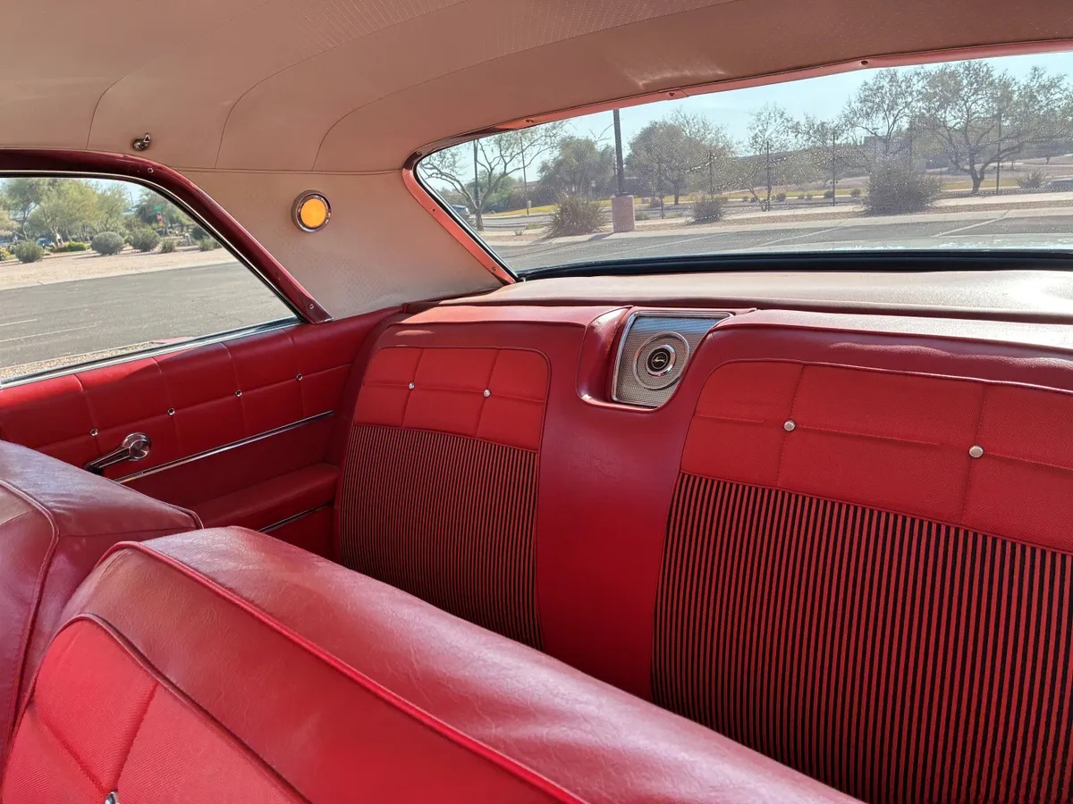 Chevrolet-Impala-1962-White-Red-9