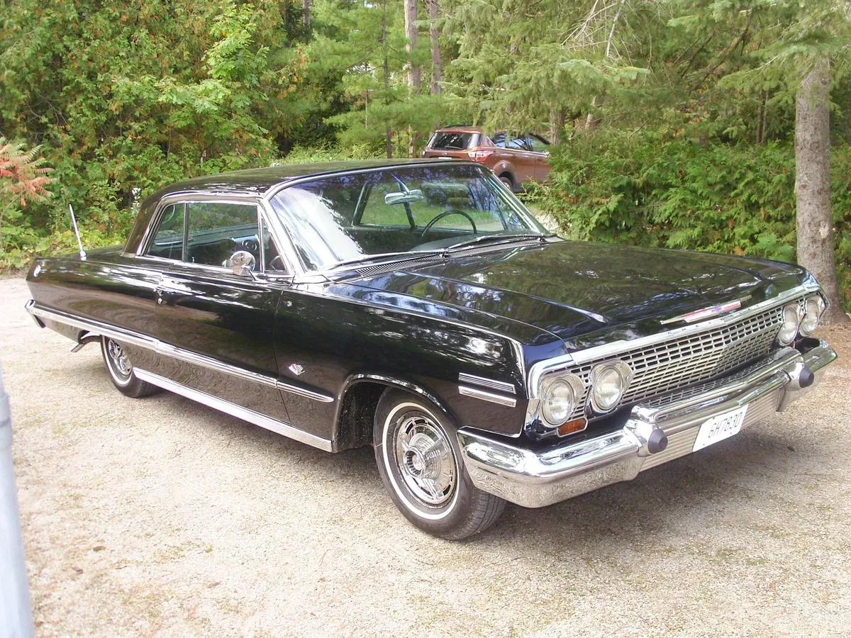 Chevrolet-Impala-1963-Black-Black-3