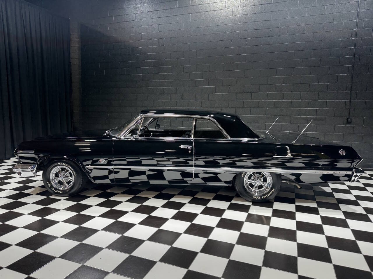 Chevrolet-Impala-1963-Coupe-10