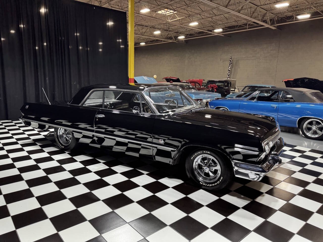 Chevrolet-Impala-1963-Coupe-11