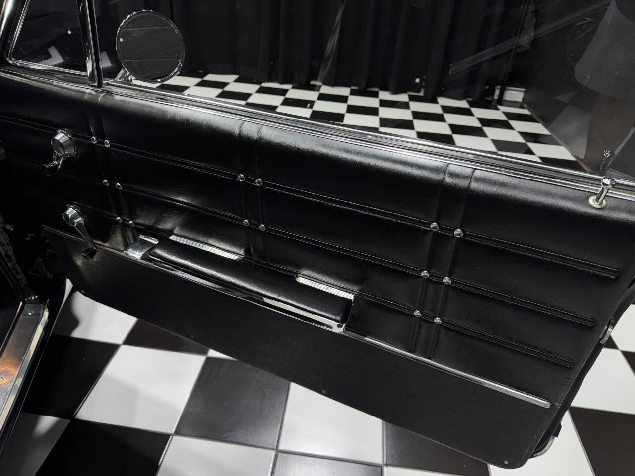 Chevrolet-Impala-1963-Coupe-39