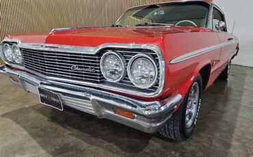 Chevrolet-Impala-1964-American-Muscle-Car-2