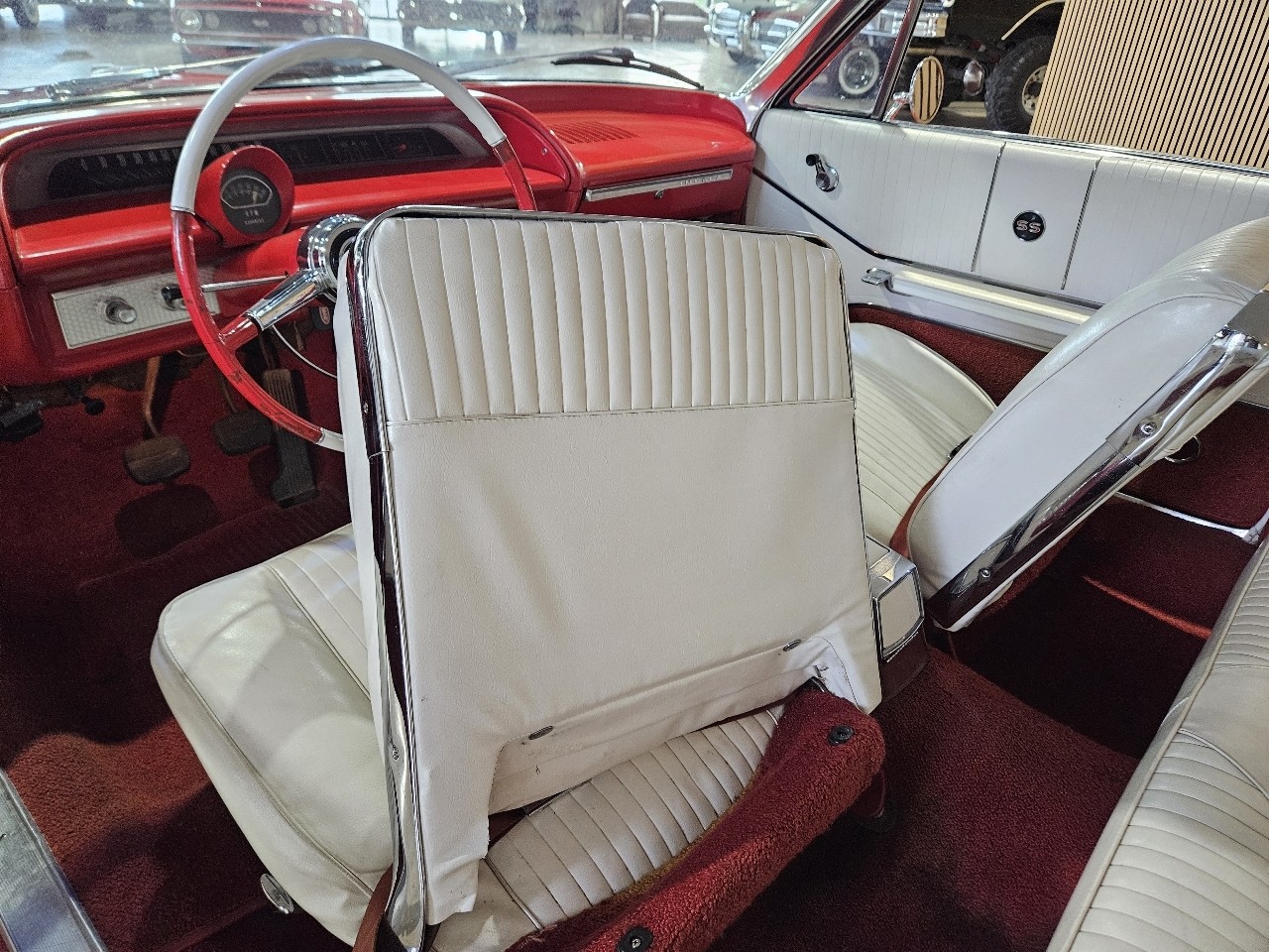 Chevrolet-Impala-1964-American-Muscle-Car-38