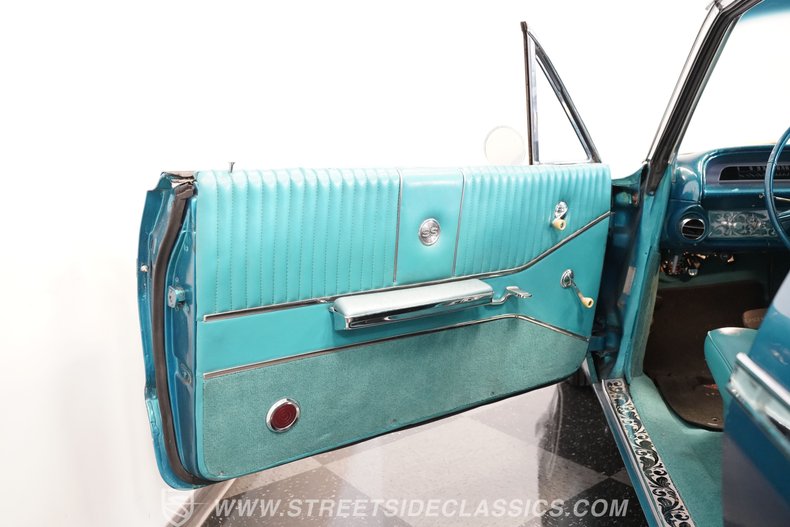 Chevrolet-Impala-1964-Teal-Green-metallic-Green-33
