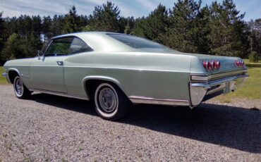Chevrolet-Impala-1965-Willow-Green-Green-20