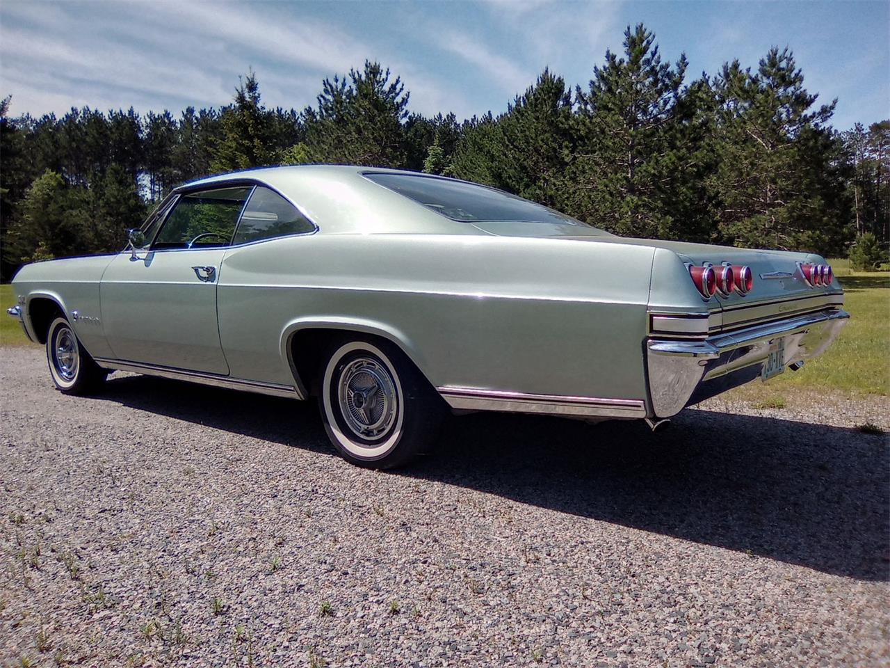 Chevrolet-Impala-1965-Willow-Green-Green-20