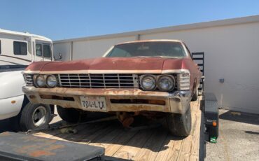 Chevrolet-Impala-1967-Coupe-1