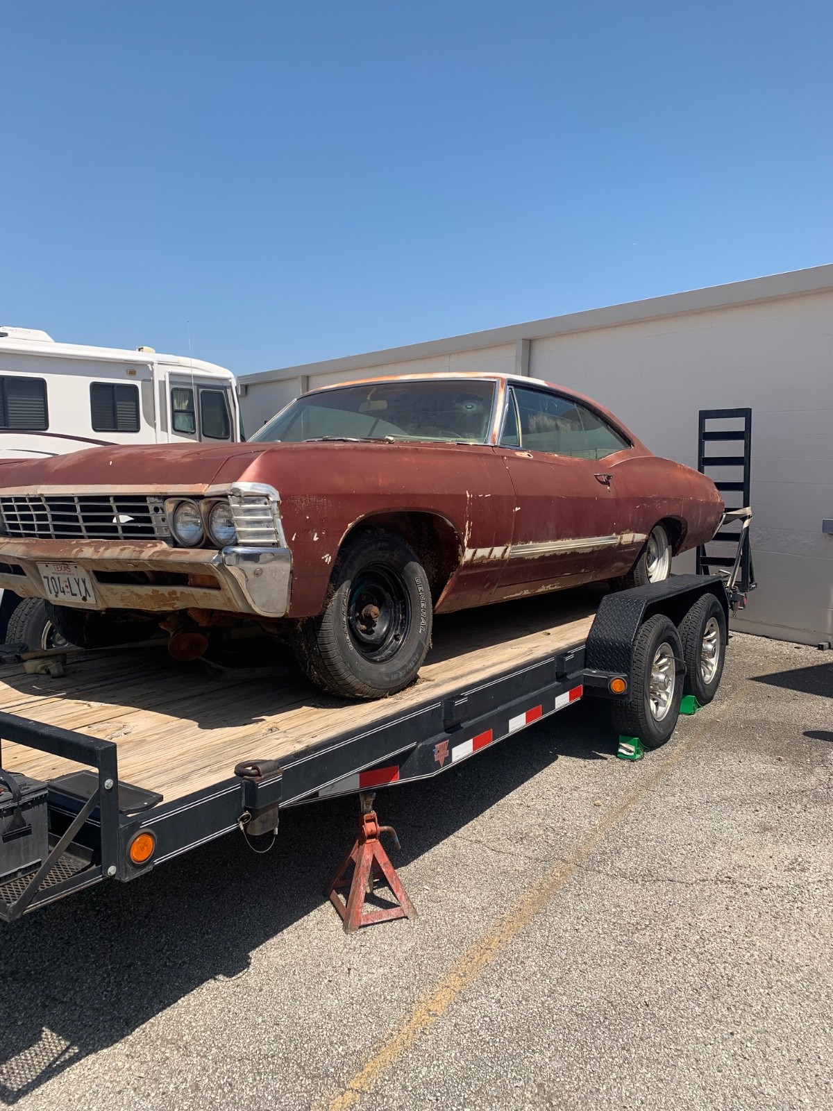 Chevrolet-Impala-1967-Coupe-2