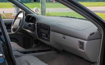 Chevrolet-Impala-1995-4-Door-11