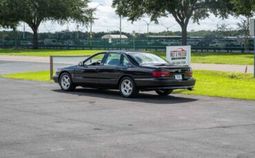 Chevrolet-Impala-1995-4-Door-3