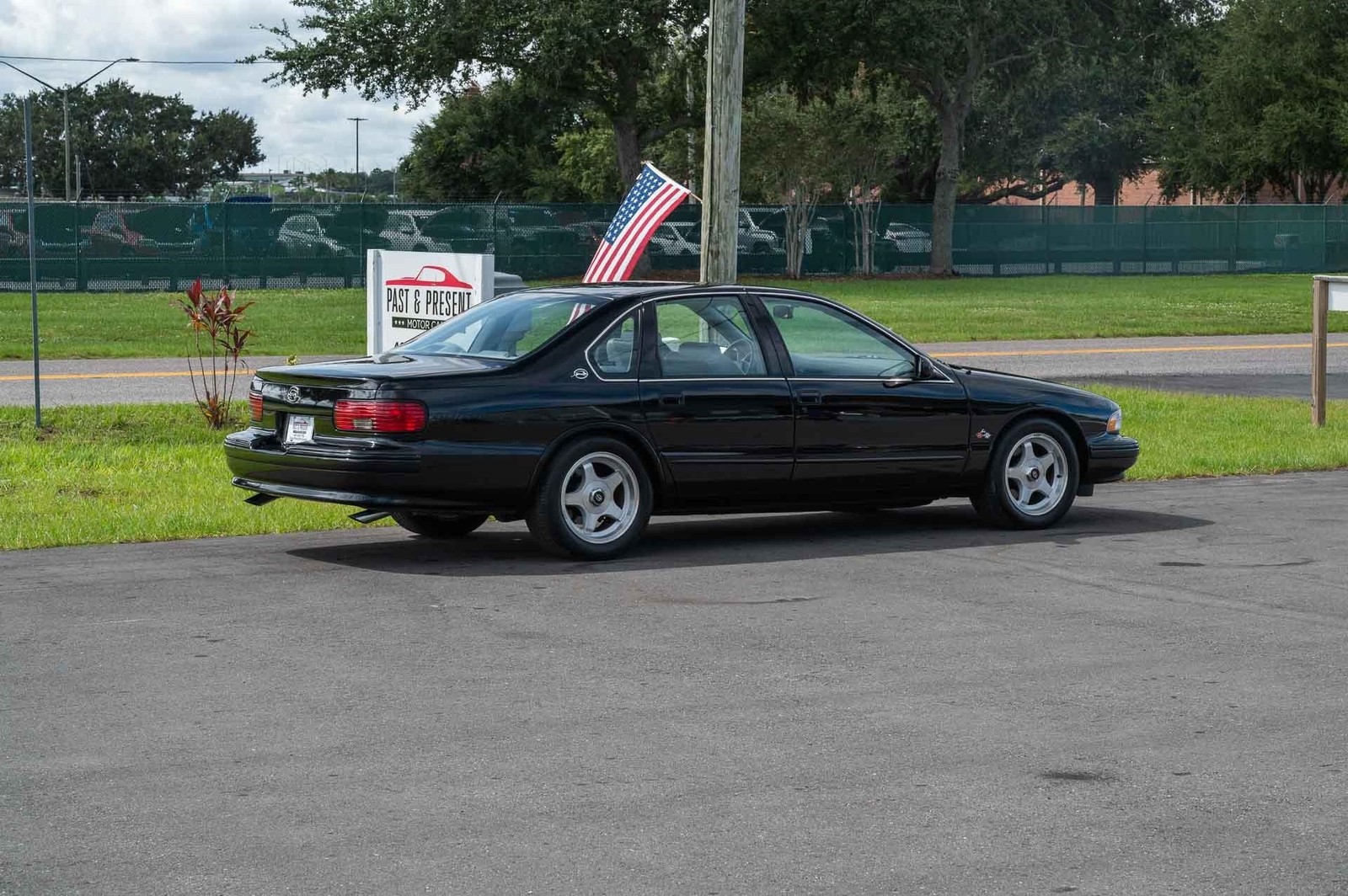 Chevrolet-Impala-1995-4-Door-31