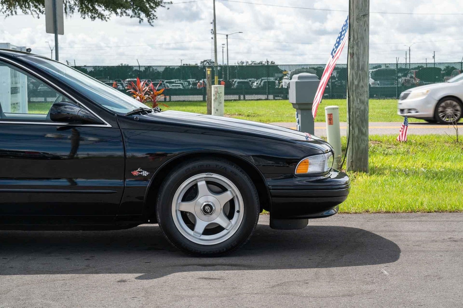 Chevrolet-Impala-1995-4-Door-35