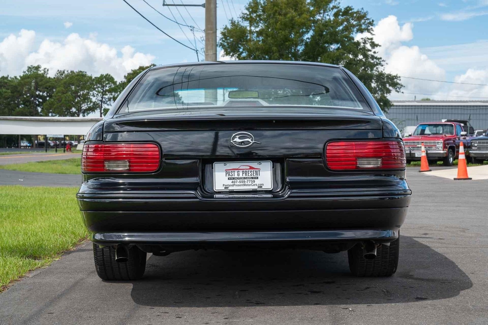 Chevrolet-Impala-1995-4-Door-4