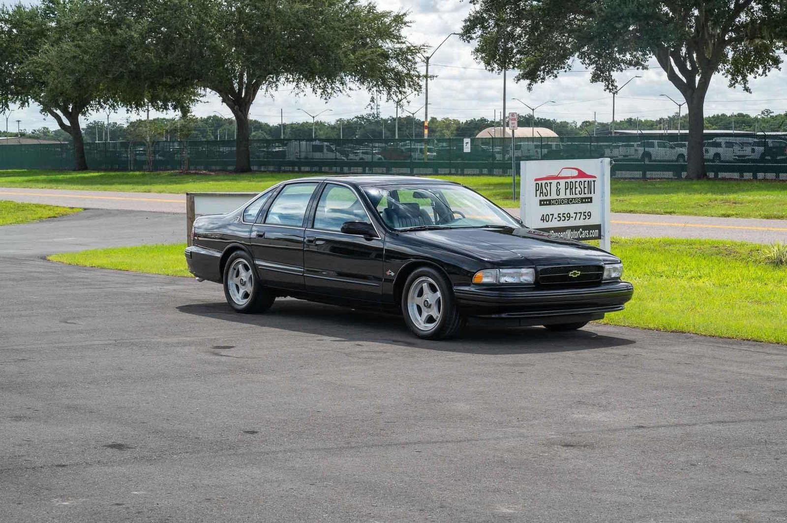 Chevrolet-Impala-1995-4-Door-8