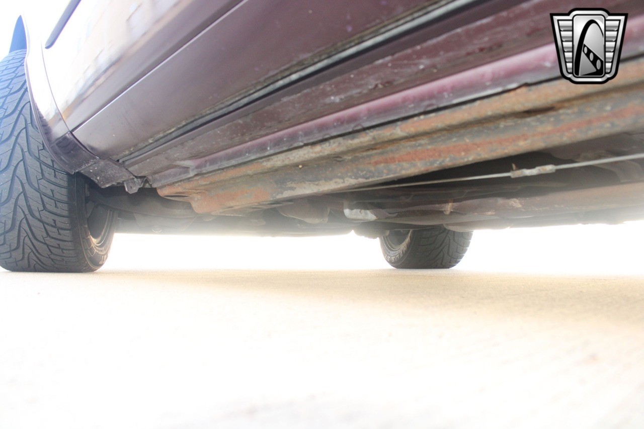 Chevrolet-Impala-1995-sedan-13