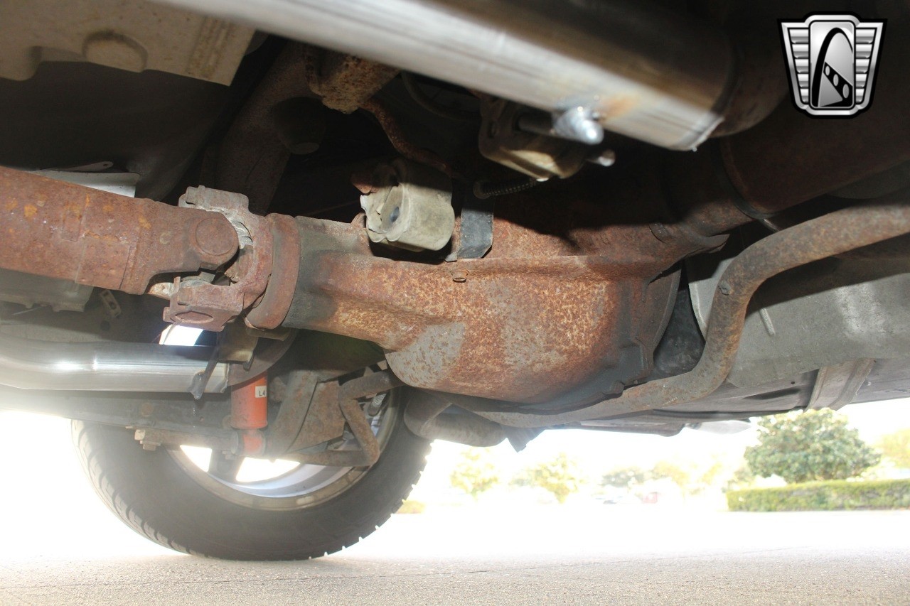 Chevrolet-Impala-1995-sedan-14