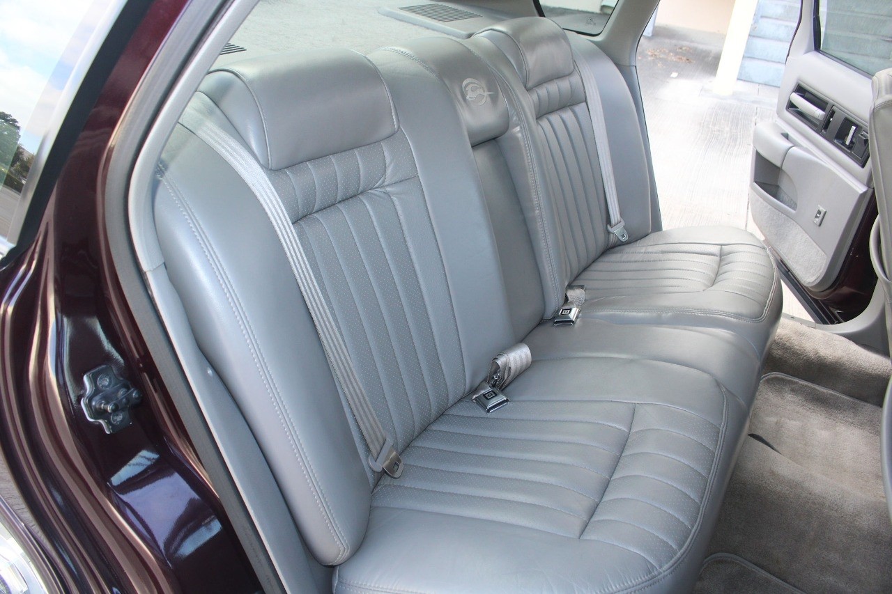 Chevrolet-Impala-1995-sedan-26