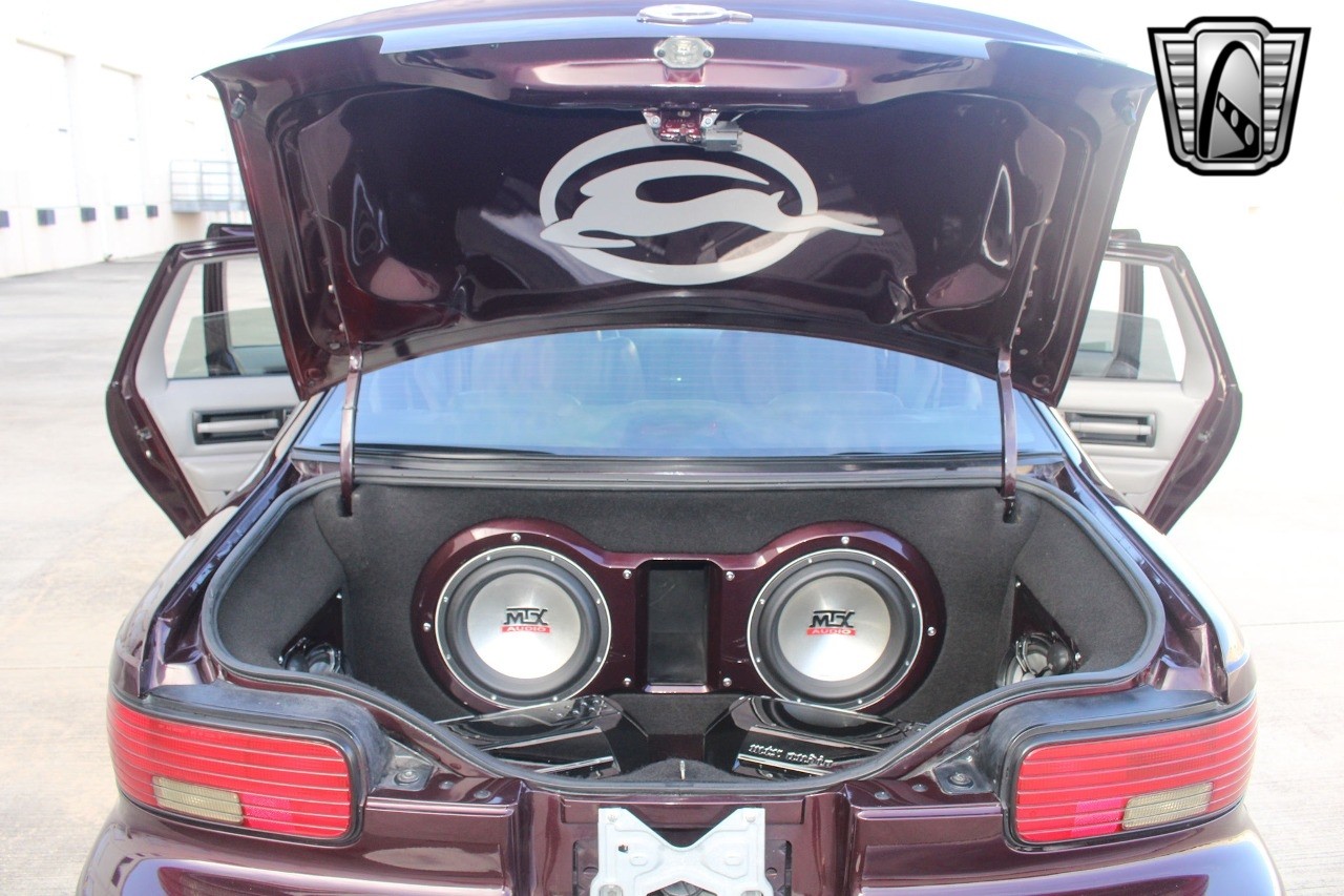 Chevrolet-Impala-1995-sedan-28