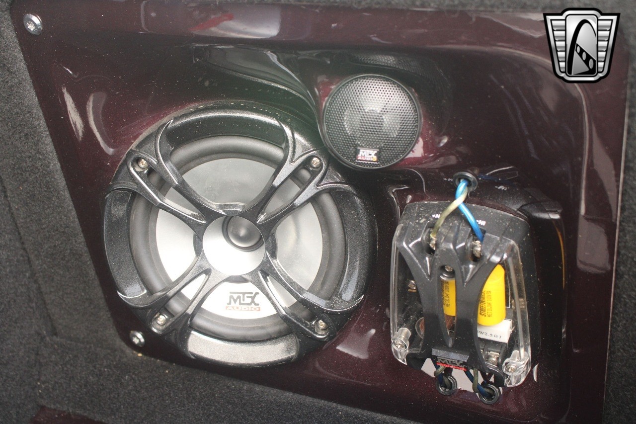 Chevrolet-Impala-1995-sedan-30