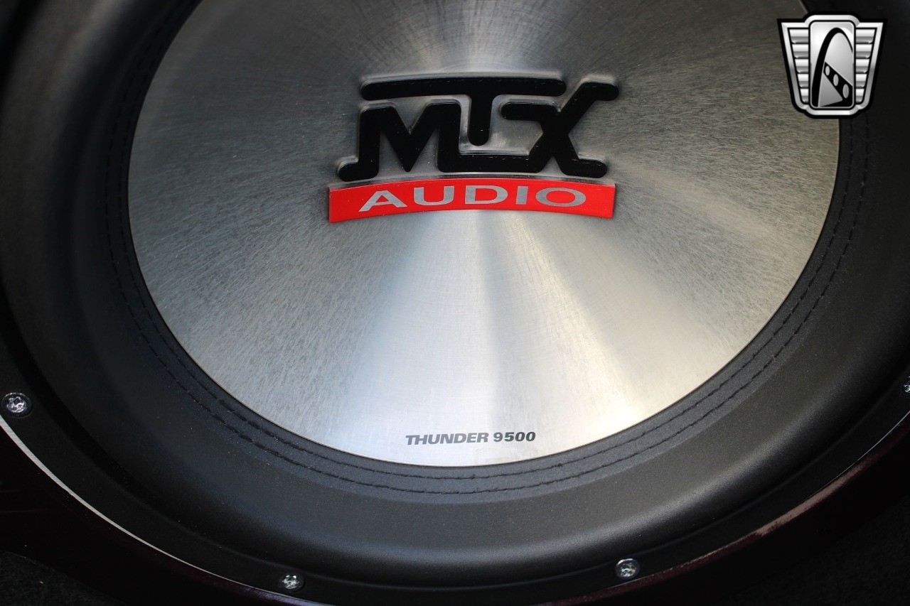 Chevrolet-Impala-1995-sedan-31