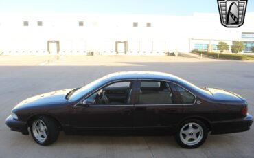 Chevrolet-Impala-1995-sedan-33