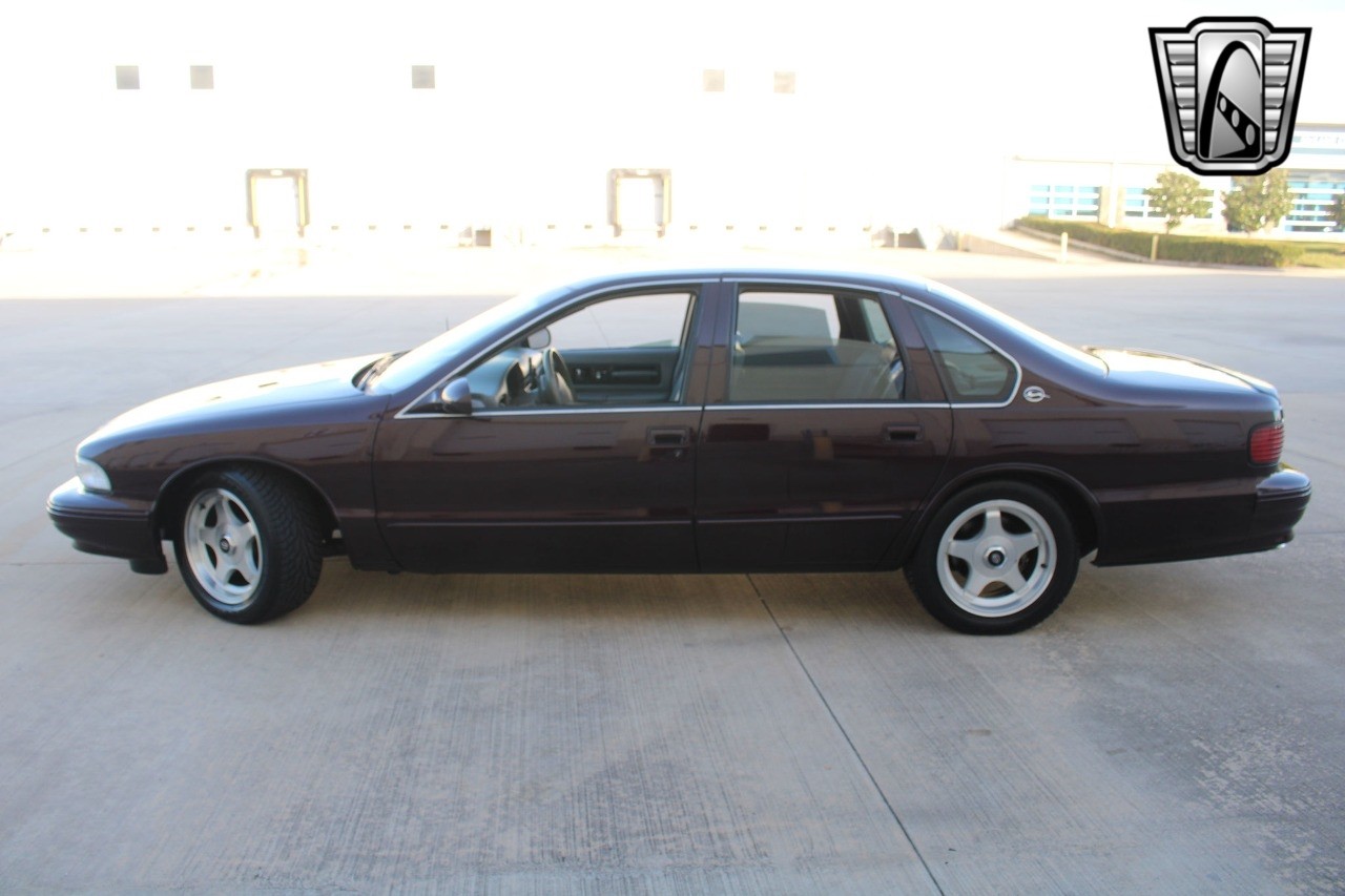 Chevrolet-Impala-1995-sedan-34