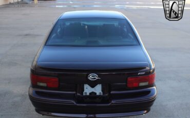 Chevrolet-Impala-1995-sedan-38